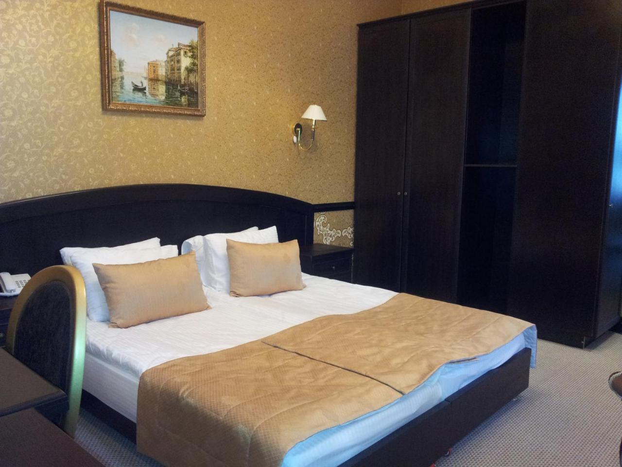 Belon Lux Hotel Astana Ngoại thất bức ảnh